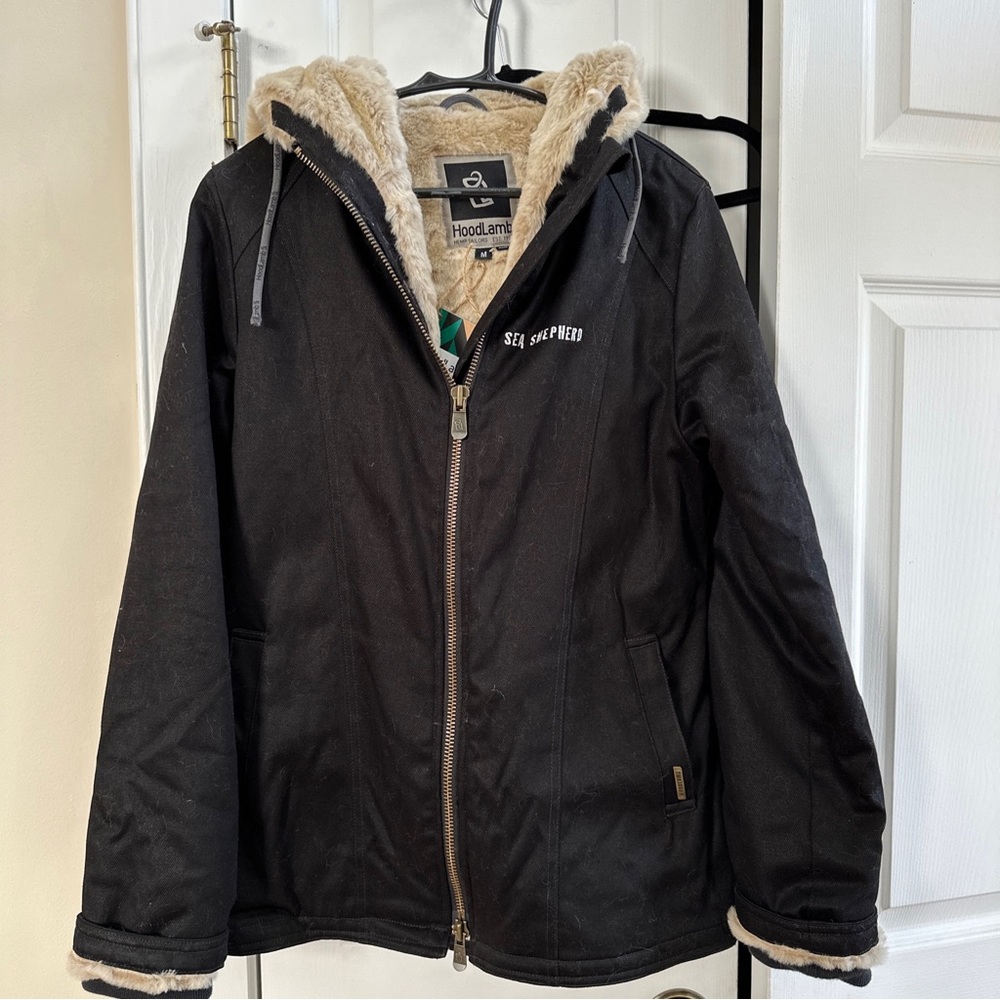 RARE Sea Shepherd Hoodlamb Jacket Women’s Medium Black.
